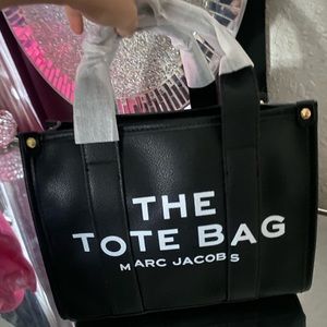 Tote bags 60$